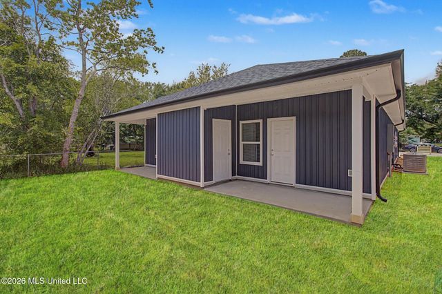 12297 Massachusetts Road, B, Ocean Springs, MS 39564