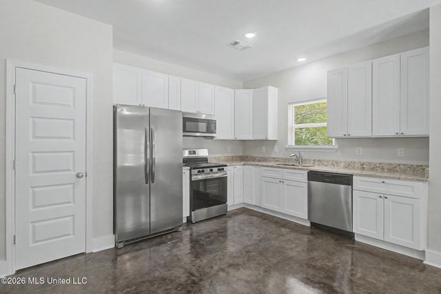 12297 Massachusetts Road, B, Ocean Springs, MS 39564