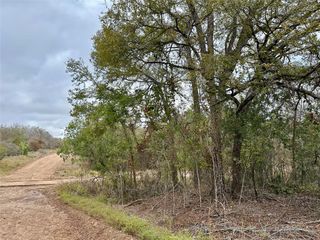 104 E Waiehu LN, Bastrop, TX 78602