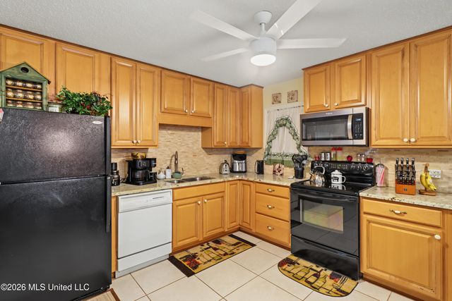 119 Muirfield Court, Ocean Springs, MS 39564