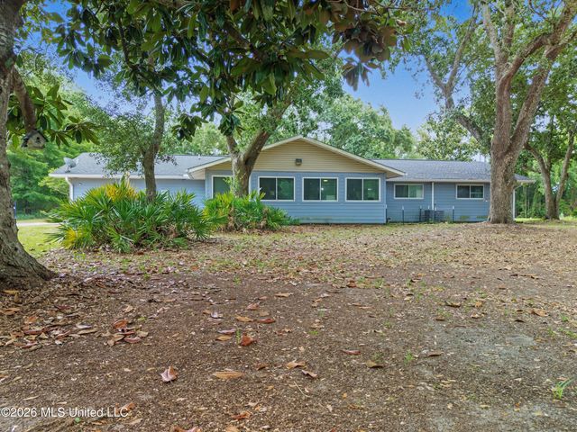 119 Muirfield Court, Ocean Springs, MS 39564