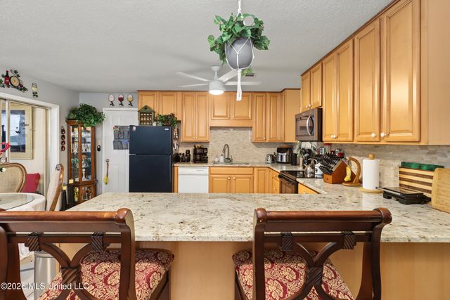 119 Muirfield Court, Ocean Springs, MS 39564