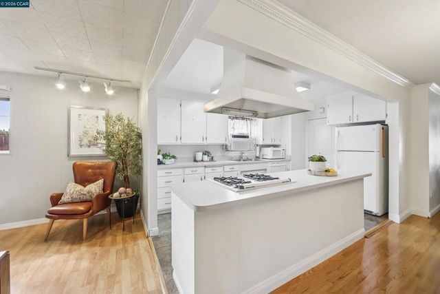 18 E Madill St, Antioch, CA 94509