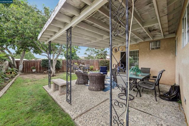 18 E Madill St, Antioch, CA 94509