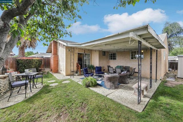 18 E Madill St, Antioch, CA 94509