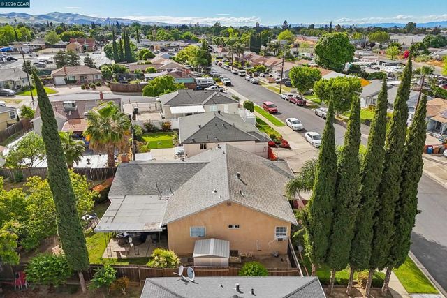 18 E Madill St, Antioch, CA 94509