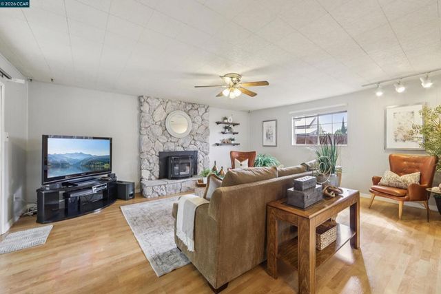 18 E Madill St, Antioch, CA 94509