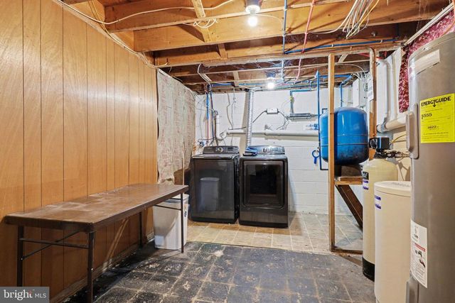 1949 MILLERSVILLE RD, Lancaster, PA 17603