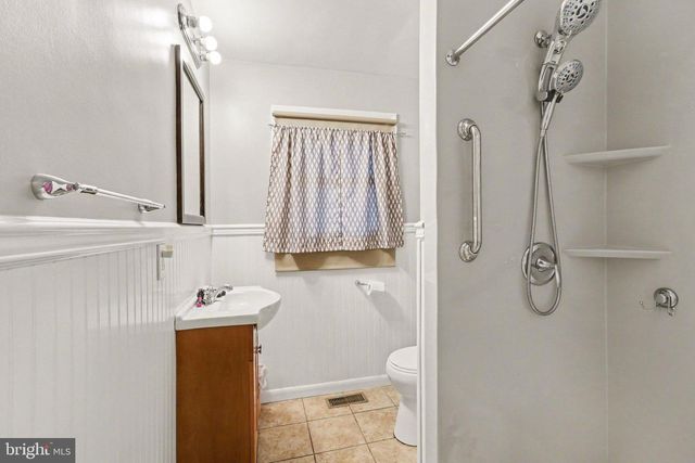 1949 MILLERSVILLE RD, Lancaster, PA 17603