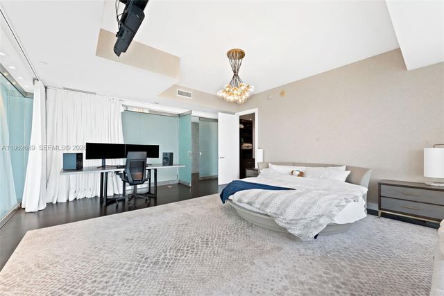 1100 Biscayne Boulevard 5706, Miami, FL 33132