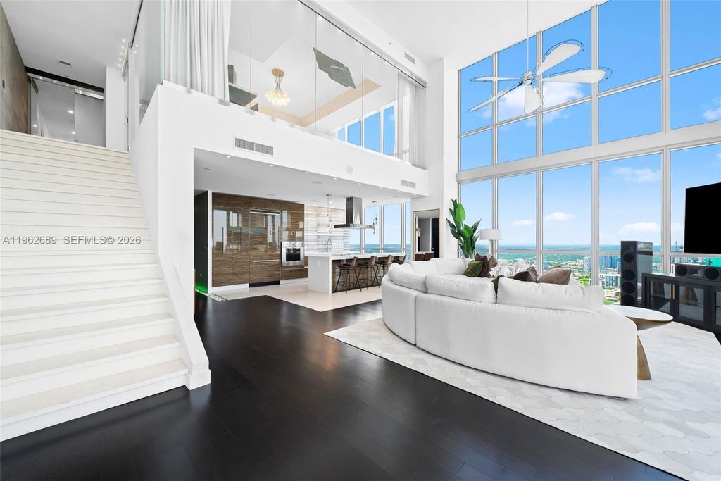 1100 Biscayne Boulevard 5706, Miami, FL 33132