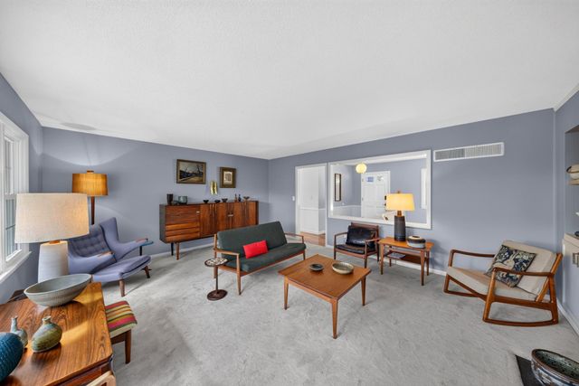1516 Woodland Drive SW, Rochester, MN 55902