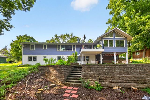 1516 Woodland Drive SW, Rochester, MN 55902