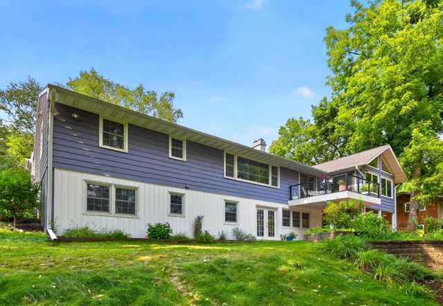 1516 Woodland Drive SW, Rochester, MN 55902