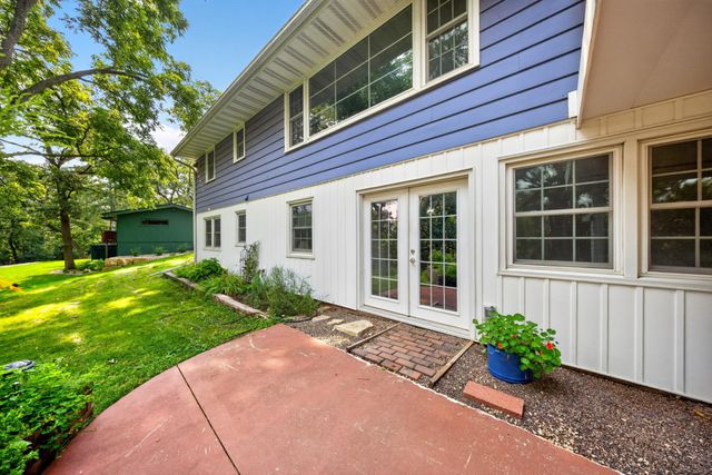 1516 Woodland Drive SW, Rochester, MN 55902
