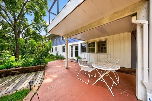 1516 Woodland Drive SW, Rochester, MN 55902
