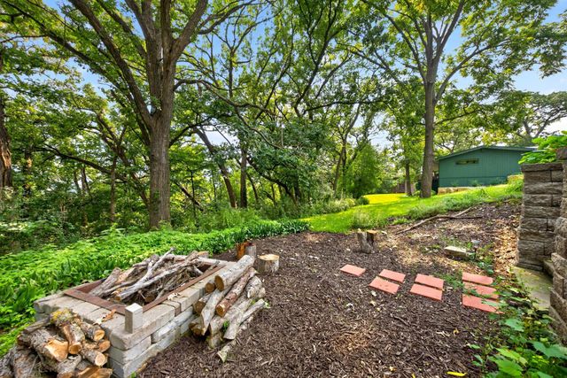 1516 Woodland Drive SW, Rochester, MN 55902