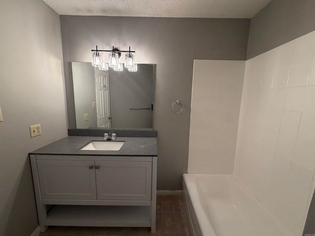 14 Concord Drive, White Hall, AR 71602