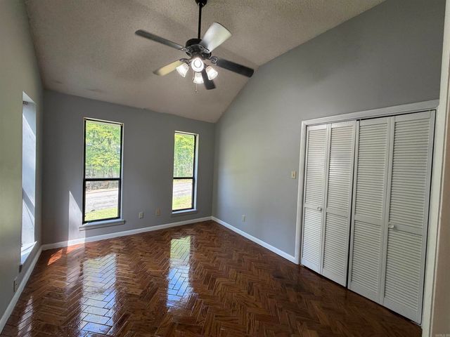14 Concord Drive, White Hall, AR 71602