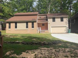 14 Concord Drive, White Hall, AR 71602