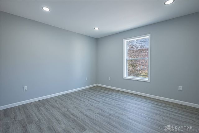 20 5 Oaks Avenue, Dayton, OH 45405