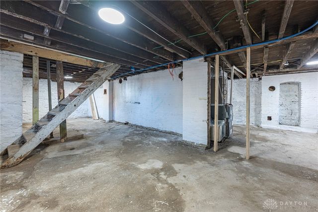 20 5 Oaks Avenue, Dayton, OH 45405