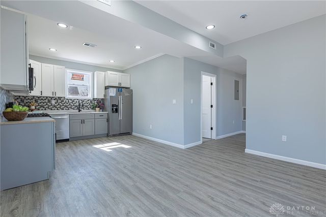 20 5 Oaks Avenue, Dayton, OH 45405