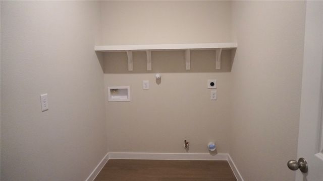 2657 Eltonne Garden Dr, Corpus Christi, TX 78415