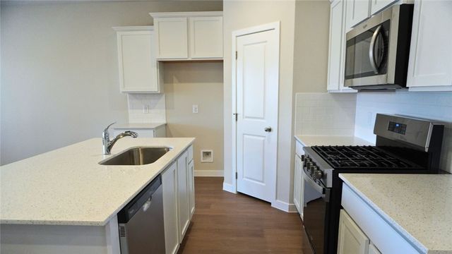 2657 Eltonne Garden Dr, Corpus Christi, TX 78415