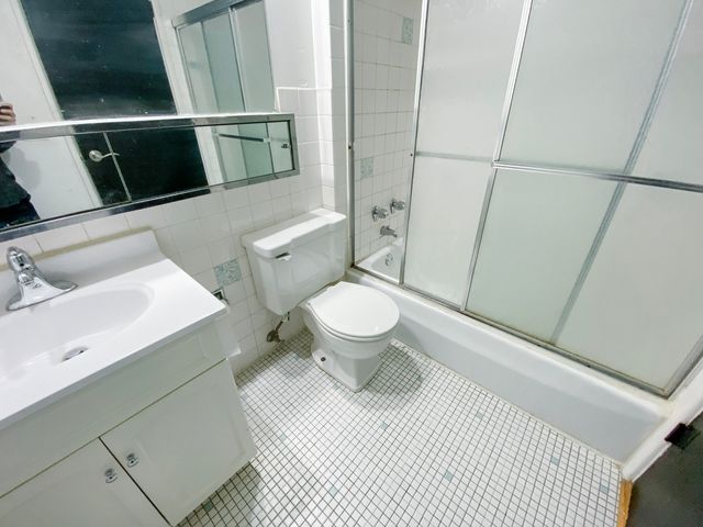 516 W Melrose Street 505, Chicago, IL 60657