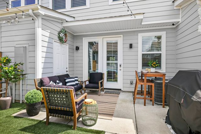 390 Hammock Ln, Spring Hill, TN 37174