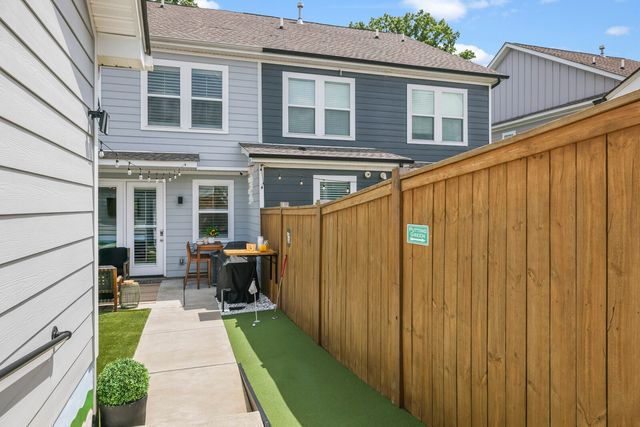 390 Hammock Ln, Spring Hill, TN 37174