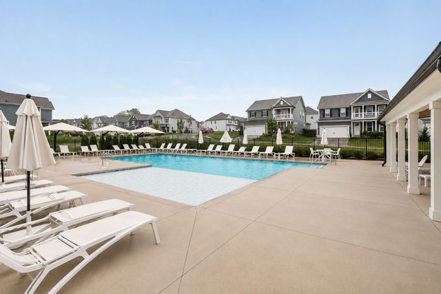 390 Hammock Ln, Spring Hill, TN 37174
