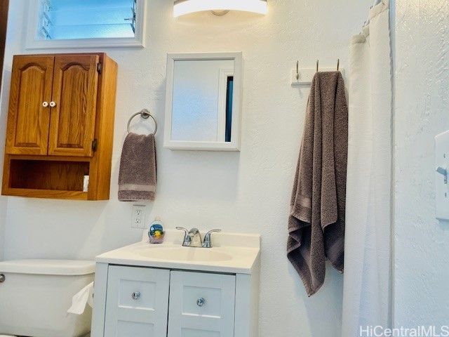 58-358 Kamehameha Highway B, Haleiwa, HI 96712