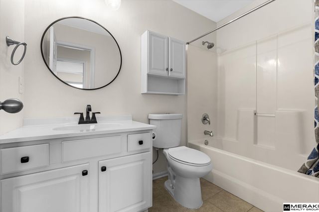 16121 Blackwalnut Street, Omaha, NE 68136