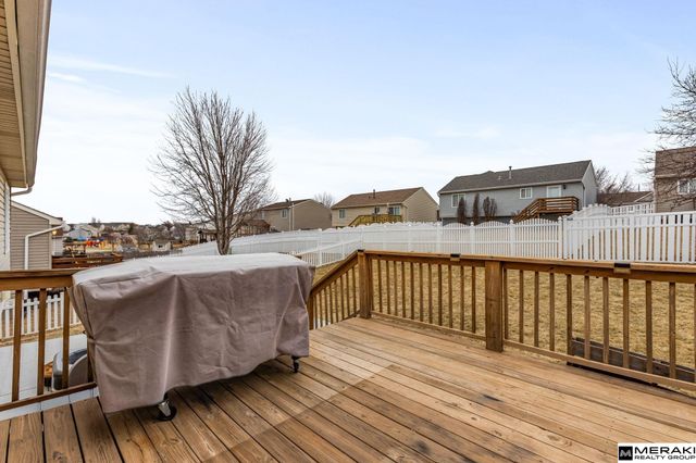 16121 Blackwalnut Street, Omaha, NE 68136