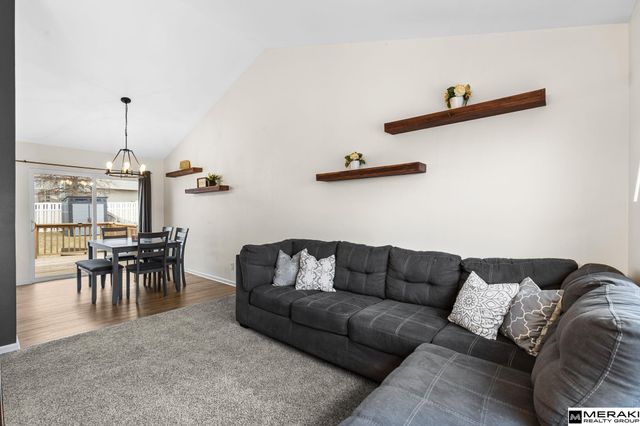 16121 Blackwalnut Street, Omaha, NE 68136