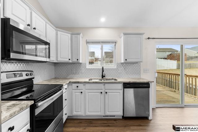 16121 Blackwalnut Street, Omaha, NE 68136