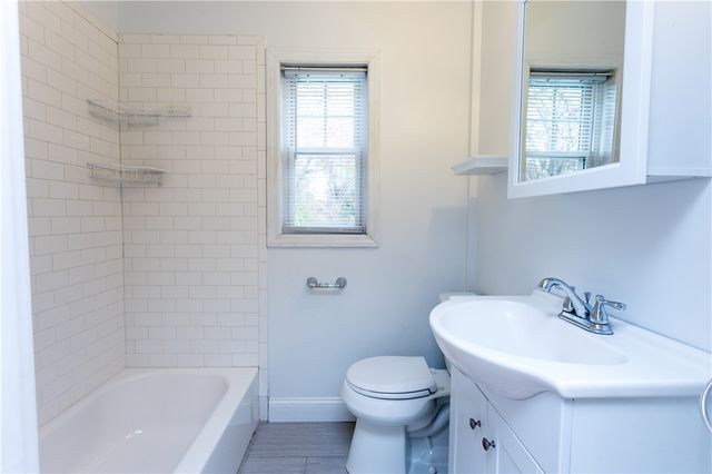 20 West View Street, Warwick, RI 02889