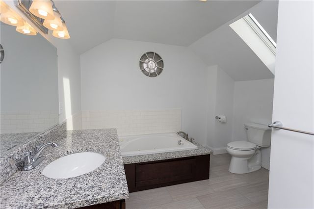 20 West View Street, Warwick, RI 02889