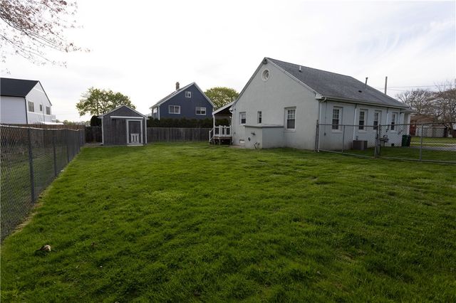 20 West View Street, Warwick, RI 02889