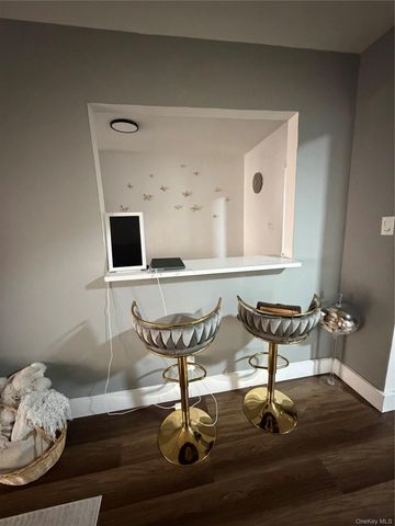 1180 Ocean Parkway 2E, Brooklyn, NY 11230