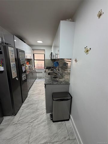 1180 Ocean Parkway 2E, Brooklyn, NY 11230