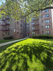 1180 Ocean Parkway 2E, Brooklyn, NY 11230