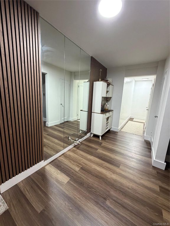 1180 Ocean Parkway 2E, Brooklyn, NY 11230 — photo 2