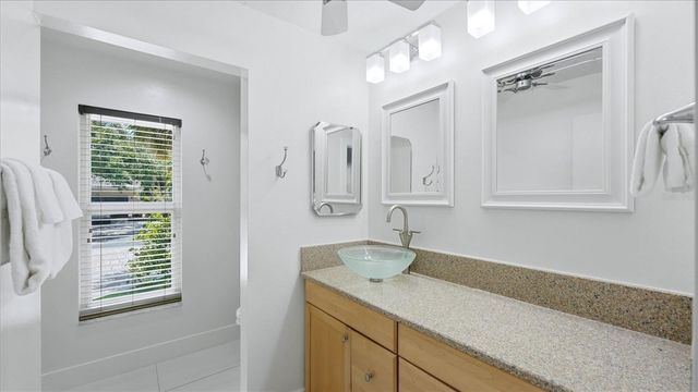 5333 SIESTA COURT, Sarasota, FL 34242
