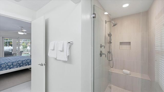 5333 SIESTA COURT, Sarasota, FL 34242