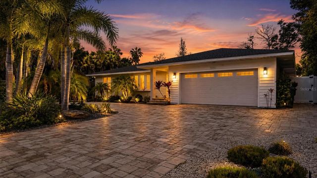 5333 SIESTA COURT, Sarasota, FL 34242