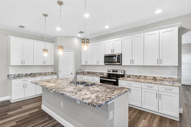 801 PECAN AVENUE, Sanford, FL 32771