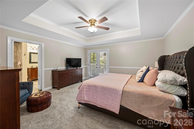 1801 Riverview Court, Hendersonville, NC 28739